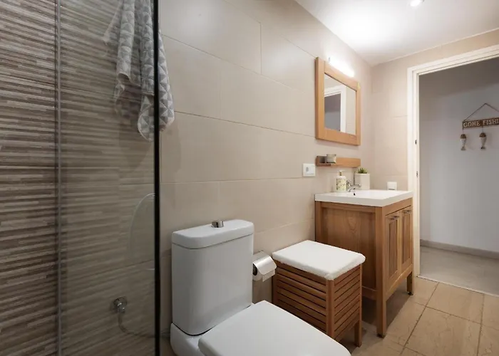 Lets Holidays In Tossa Appartamento