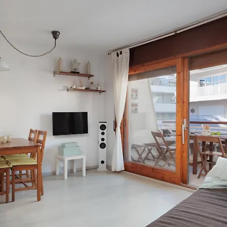 Apartament Lets Holidays In Tossa Tossa de Mar